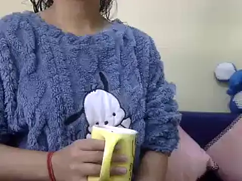 Snapshot of WildRuhi20 chatting on 01/10/25, 03:18 WildRuhi20 online show from 01/10/25, 03:18