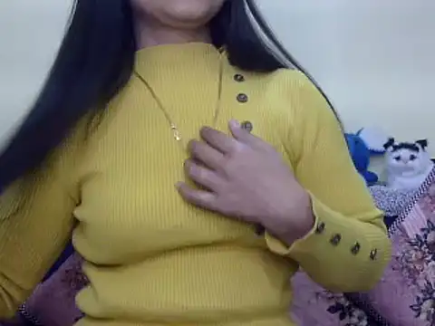 Snapshot of WildRuhi20 chatting on 01/18/25, 05:20 WildRuhi20 online show from 01/18/25, 05:20