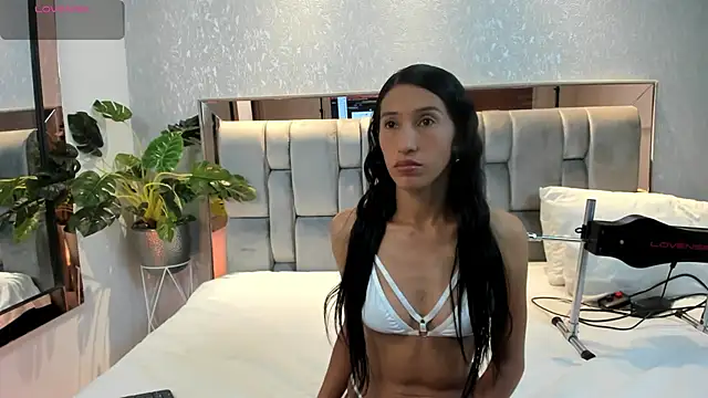 RoseTaylor   online show from 10/17/25, 04:37