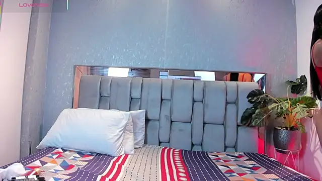 Snapshot of RoseTaylor__ chatting on 02/18/26, 04:52 RoseTaylor online show from 02/18/26, 04:52