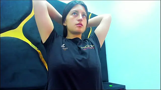 GiaRoussel online show from 02/25/25, 07:47