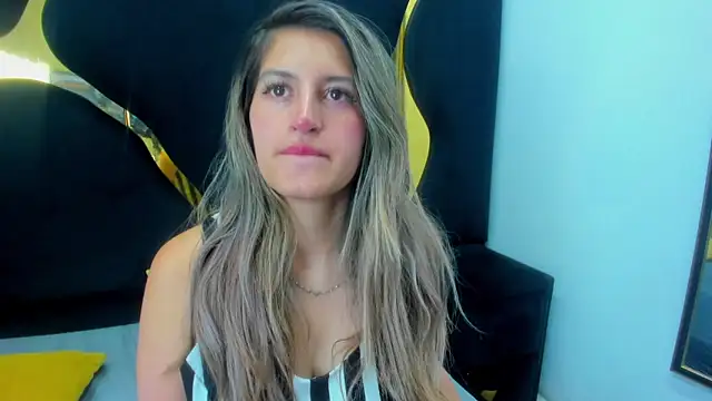 GiaRoussel online show from 09/26/25, 03:16