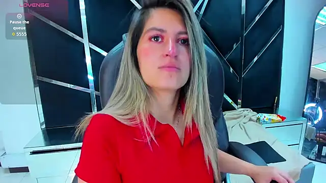 GiaRoussel online show from 10/14/25, 03:24