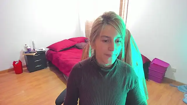 GiaRoussel online show from 04/07/26, 03:56