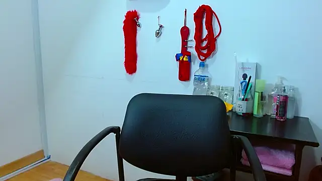 JessicaRabbit04 online show from 01/07/25, 09:03