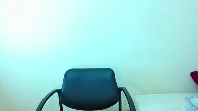 JessicaRabbit04 online show from 10/15/25, 06:52