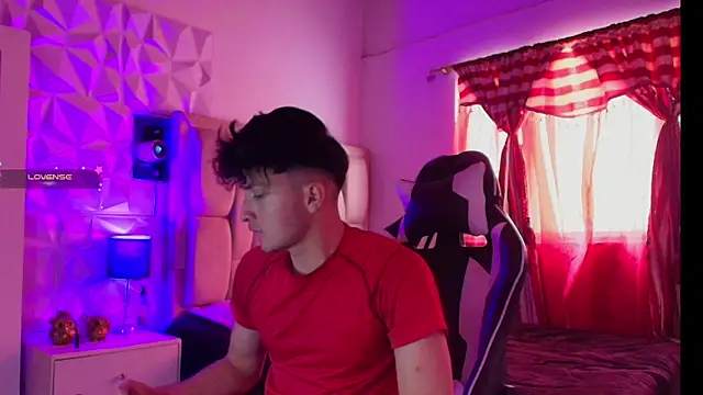 santyago taylor online show from 01/07/25, 06:56