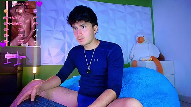 santyago taylor online show from 10/17/25, 06:43