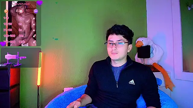 santyago taylor online show from 11/07/25, 07:03