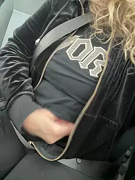 JenniLowen online show from 02/12/25, 04:00