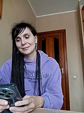 Francenia lolis online show from 02/03/25, 08:02