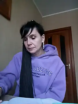 Francenia lolis online show from 02/05/25, 06:35