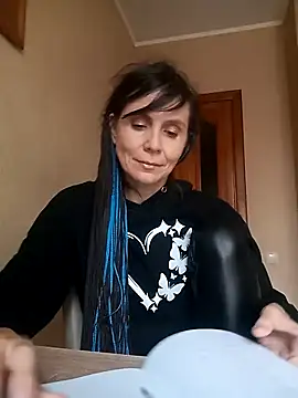 Francenia lolis online show from 09/28/25, 07:47