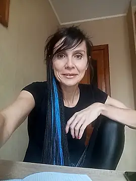 Francenia lolis online show from 10/18/25, 11:33