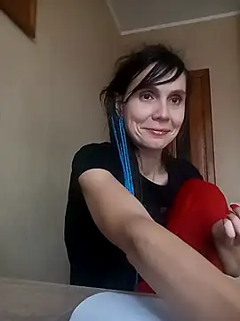 Francenia lolis online show from 11/08/25, 10:37