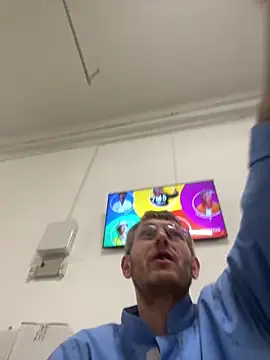 adrian90bi11 online show from 04/06/26, 04:46