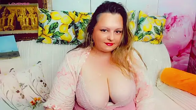 KlaraHoll online show from 05/30/26, 03:20