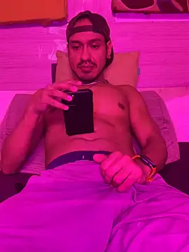 thesummerboy online show from 12/25/24, 07:14