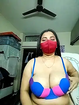 Snapshot of Madhavi_mishra chatting on 02/13/25, 11:37 Madhavi mishra online show from 02/13/25, 11:37