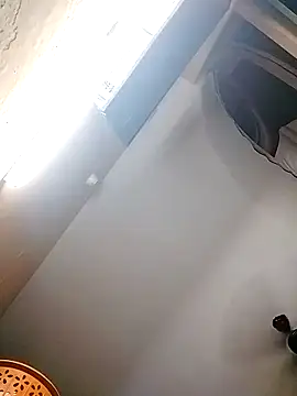 Snapshot of Madhavi_mishra chatting on 03/12/25, 09:45 Madhavi mishra online show from 03/12/25, 09:45