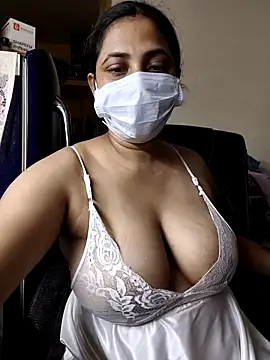 Snapshot of Madhavi_mishra chatting on 09/10/25, 04:51 Madhavi mishra online show from 09/10/25, 04:51