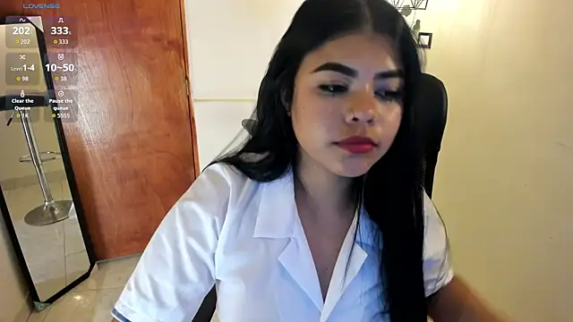 Snapshot of aitana-purple chatting on 11/05/25, 09:59 aitana-purple online show from 11/05/25, 09:59