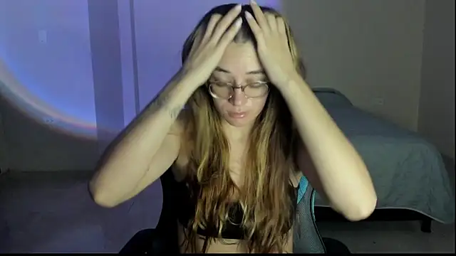 atenas 05  online show from 11/30/25, 09:24