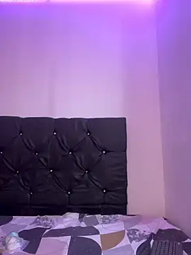 Snapshot of alisson_carolina73 chatting on 12/19/24, 07:51 alisson carolina73 online show from 12/19/24, 07:51