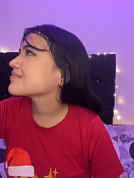 Snapshot of alisson_carolina73 chatting on 12/19/24, 10:53 alisson carolina73 online show from 12/19/24, 10:53