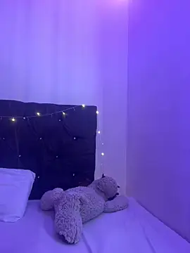 Snapshot of alisson_carolina73 chatting on 12/24/24, 06:06 alisson carolina73 online show from 12/24/24, 06:06