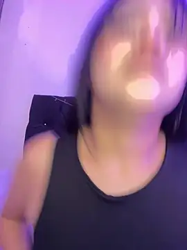 Snapshot of alisson_carolina73 chatting on 12/24/24, 10:06 alisson carolina73 online show from 12/24/24, 10:06