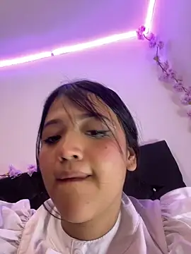 Snapshot of alisson_carolina73 chatting on 02/13/25, 03:29 alisson carolina73 online show from 02/13/25, 03:29