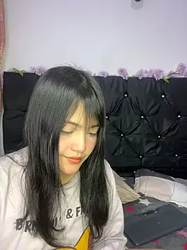 Snapshot of alisson_carolina73 chatting on 03/18/25, 04:15 alisson carolina73 online show from 03/18/25, 04:15