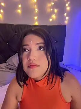 Snapshot of alisson_carolina73 chatting on 10/26/25, 03:01 alisson carolina73 online show from 10/26/25, 03:01