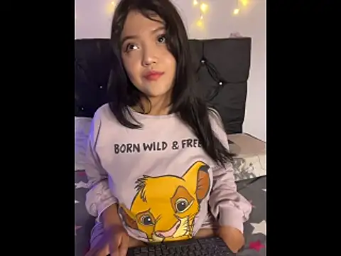 alisson carolina73 online show from 11/17/25, 05:57