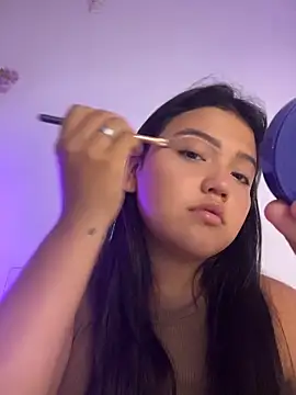 alisson carolina73 online show from 04/17/26, 12:13