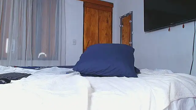 Isa bonnet online show from 12/03/25, 12:18