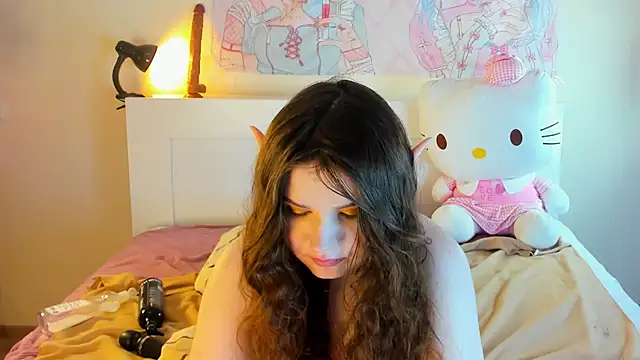 kuraii1  online show from 12/16/24, 03:19