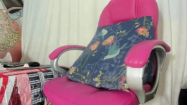 KOURTNEY-- online show from 02/10/25, 04:30