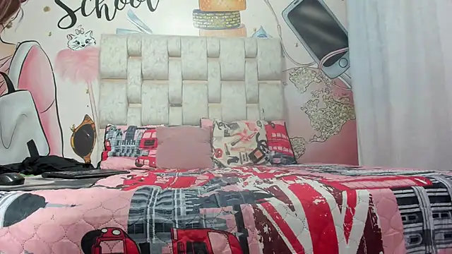 KOURTNEY-- online show from 02/12/25, 01:09