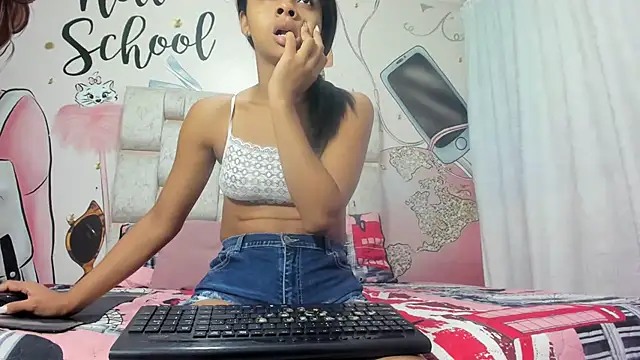 KOURTNEY-- online show from 02/13/25, 01:19