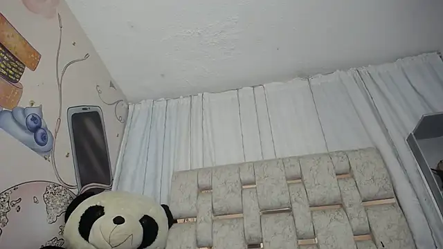 KOURTNEY-- online show from 09/29/25, 01:44