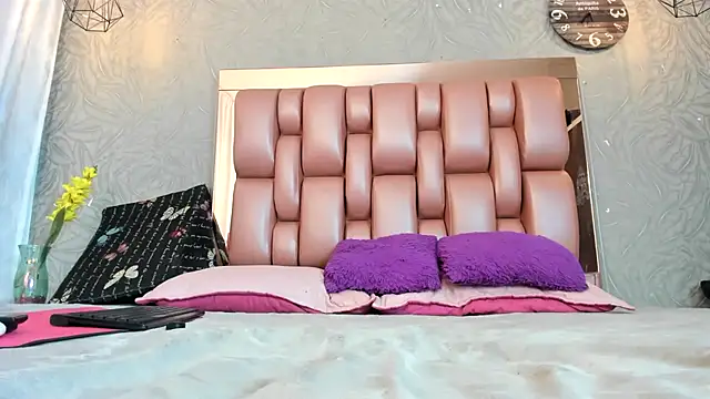 KOURTNEY-- online show from 02/07/26, 02:37