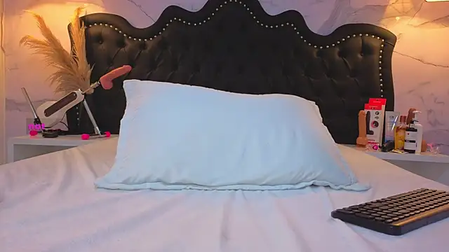 Carohorny4u online show from 05/15/26, 11:12