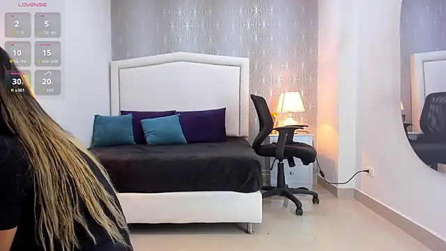  Peach1  online show from 12/19/25, 02:24