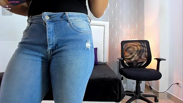  Peach1  online show from 03/25/26, 02:01