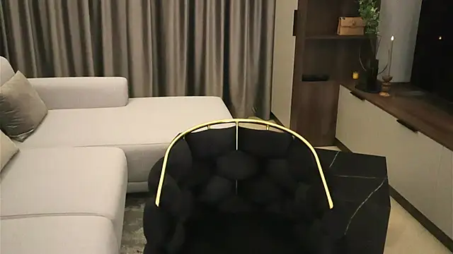 IrisNoire online show from 01/19/25, 11:21