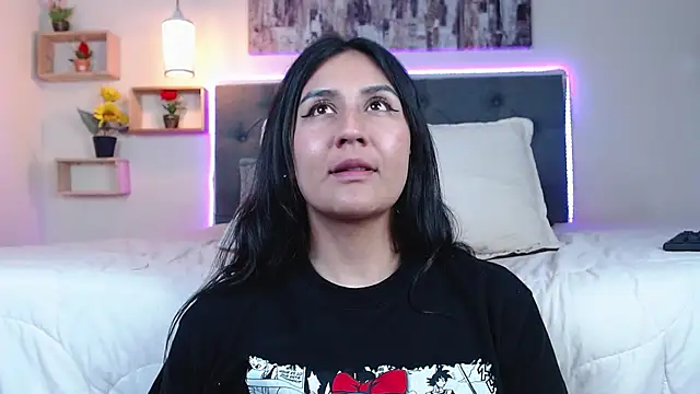 mia aira online show from 01/20/25, 11:10