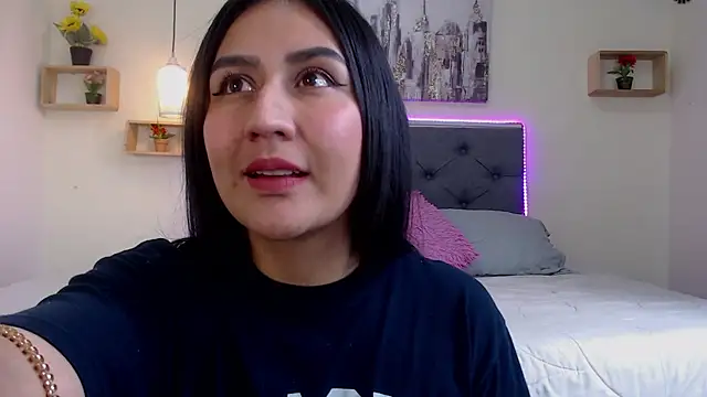 mia aira online show from 10/16/25, 04:19