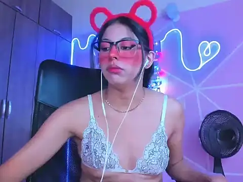  ALLYSON18  online show from 02/01/25, 02:24